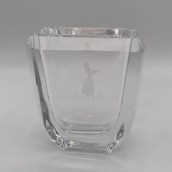 Skruf Signed Crystal Vase, etched. - Picture 3 of 7